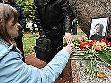 У Соловецкого камня в Петербурге проходит акция памяти Анны Политковской