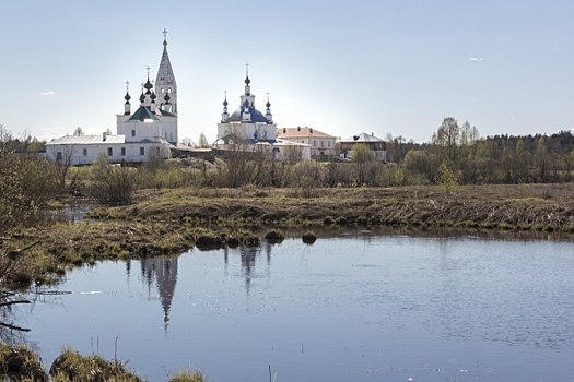 В Костромской области следователи ищут настоятеля монастыря