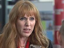 Политик ответила на звонок матери в прямом эфире и растрогала зрителей