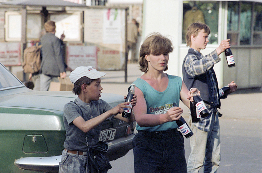 Уличная торговля на улицах Москвы, 1992 год