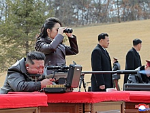 Ким Чен Ын с дочерью и сестрой постреляли из снайперских винтовок