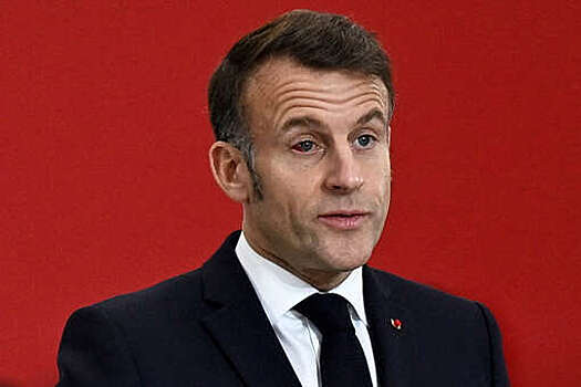 Елисейский дворец: у Макрона кровоточил кровеносный сосуд