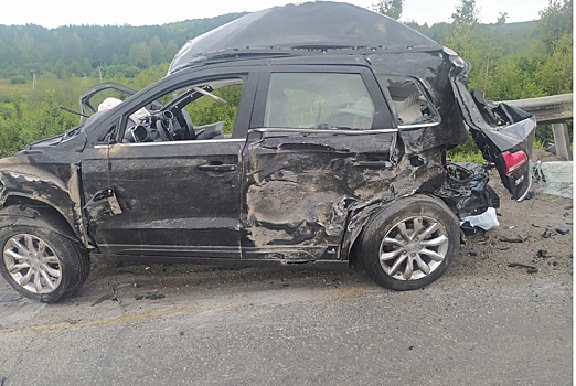 В Ашинском районе водитель из Тольятти погиб в аварии с лесовозом