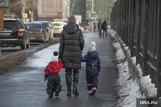 Кулеба: украинские дети вернулись домой после длительной эвакуации