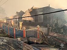 В Миассе из-за сильного ветра вспыхнули несколько частных домов