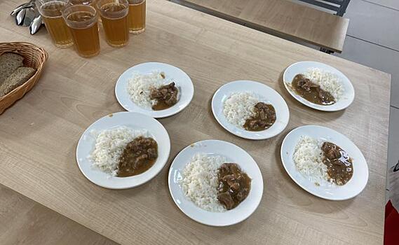 В школах Железногорска отменили «обеды» и «завтраки»