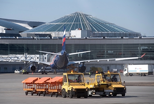 Деньги на строительство третьей ВПП в Шереметьево выделит госкорпорация - СМИ