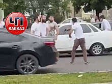 В Карачаево-Черкесии мужчина устроил стрельбу на проезжей части, пострадал один человек