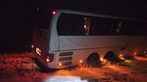 На Ставрополье автобус с пассажирами не смог ехать из-за непогоды