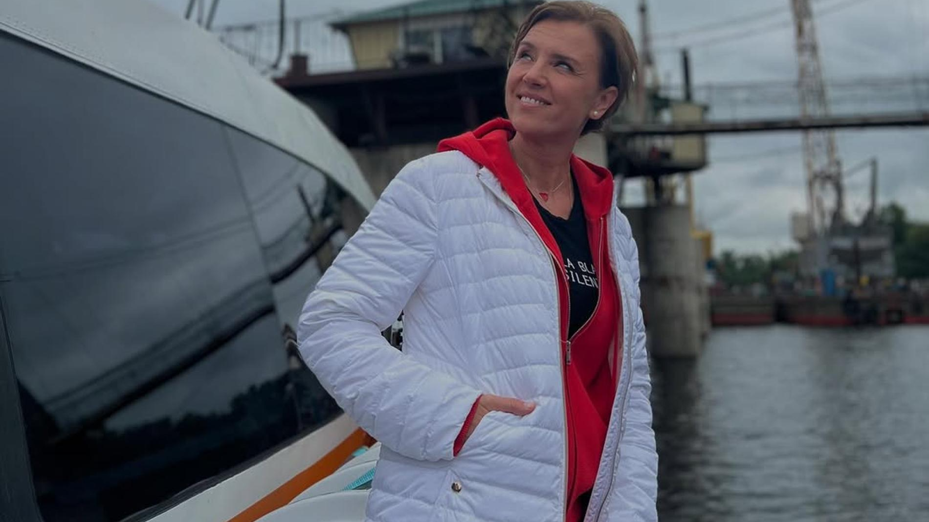 Ксения Алфёрова объяснила, почему покинула выступление Бурака Озчивита: Спектакль ставил ИИ