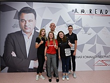 Карелин посетил молодежный волонтерский штаб Воробьева
