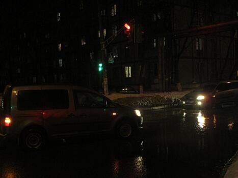 Шли на зеленый. На Черняховского Volkswagen сбил двоих детей на пешеходном переходе