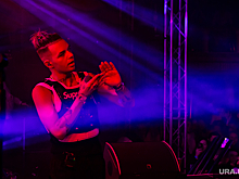 Ивлеева подарила Элджею книгу челябинского блогера