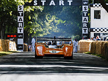 Видео: Карлос Сайнс за рулём исторической McLaren M8D