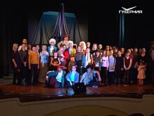 ТРК "Губерния" пригласила в театр школьников, которые помогали высаживать деревья