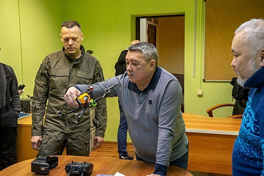 Депутаты помогли открыть классы операторов БПЛА и парамедиков в Салехарде