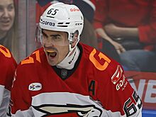 «Увидел майку — и погнали». Якупов — о дебюте в роли капитана «Авангарда»