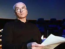 Умер художник и телеведущий Алексей Бегак
