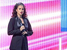 Загитова показала образ с высокими сапогами