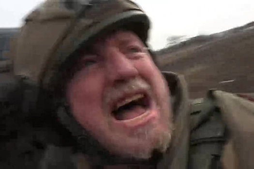 Появились кадры, как бойцы "Ахмата" спасли журналиста из США под Суджей