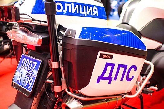 На трассе под Наро-Фоминском перевернулась фура с аперитивом