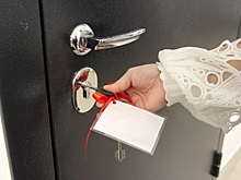 Илья Середюк разгневался из-за "показательных" вручений ключей от квартир