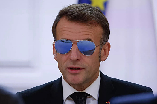 Новый «Наполеон» заговорил о диалоге с Москвой. Что  беспокоит теряющего власть Макрона