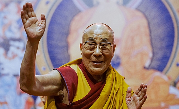 Эстонская делегация напилась перед визитом к Далай-ламе