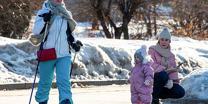 Около 380 тыс. человек стали участниками "Московского долголетия" с 2018 года