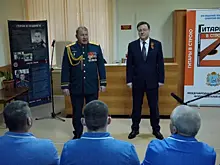 С оружием и песней: музыканты антифашистского форума выступили перед защитниками Отечества