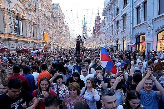 Вот теперь чемпионат мира закончился. Оргкомитет отчитался книгой и торжествами