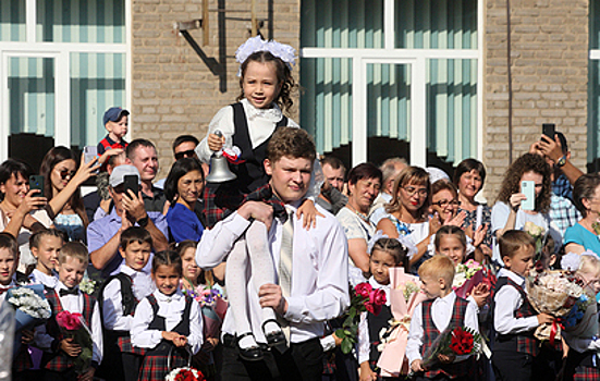 Собянин поздравил московских школьников с Днем знаний