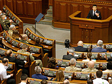Депутаты Рады получили надбавки за "интенсивность труда"