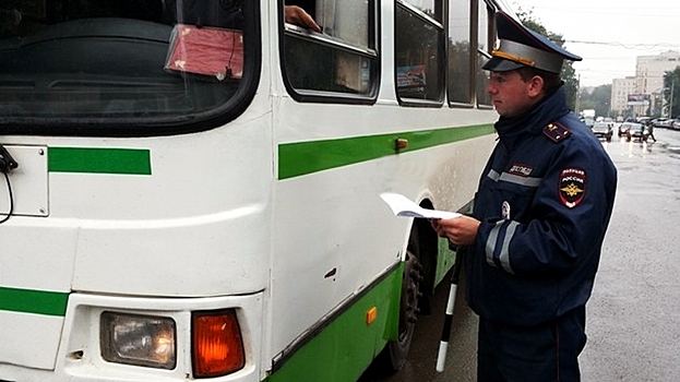 Безопасность общественного транспорта Вологды проверяют инспекторы ГИБДД