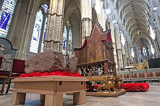 Австралийца обвинили в умышленной порче «Камня Судьбы»