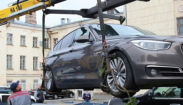 Дорогие иномарки экс-главы Карелии Андрея Нелидова повторно выставлены на торги