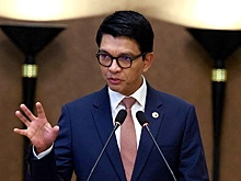 RFI: Президент Мадагаскара покинул страну на французском военном самолете