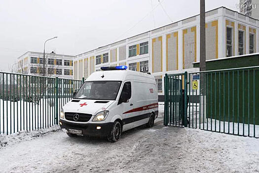 Водитель курьерской службы возле школы на севере Москвы сбил подростка и скрылся с места ДТП