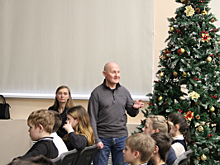 В преддверии Дня освобождения Великого Новгорода сотрудники полиции и общественник провели «Урок мужества» для школьников