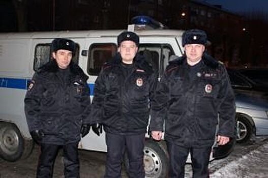 Полицейские Первоуральска спасли из огня пятилетнюю девочку