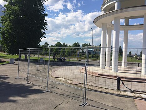 В Петрозаводске начался ремонт Ротонды и входа в ЗАГС