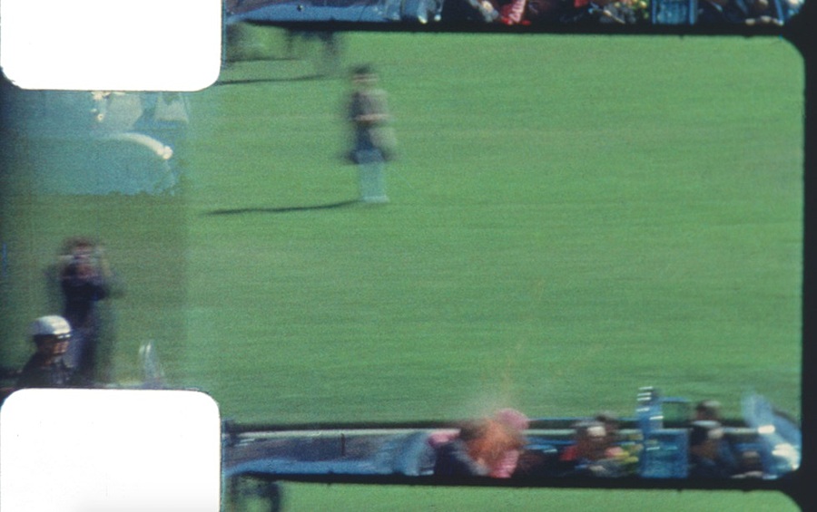 Убийство Кеннеди: пуля попадает президенту в голову