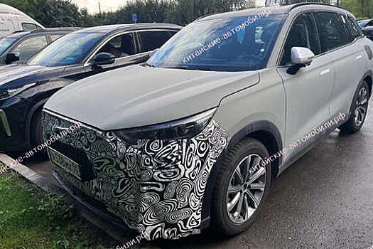 В Россию привезли кроссовер Chery Tiggo 8L, который еще не продается в Китае