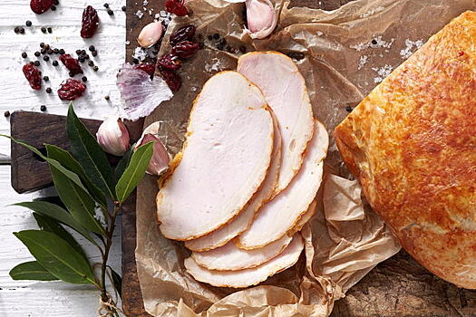 Диетологи назвали индейку самым полезным для здоровья мясным деликатесом