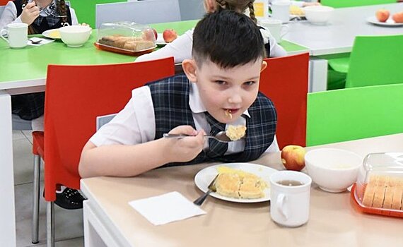 В Бурятии рассказали о проблемах с питанием учащихся крупных школ