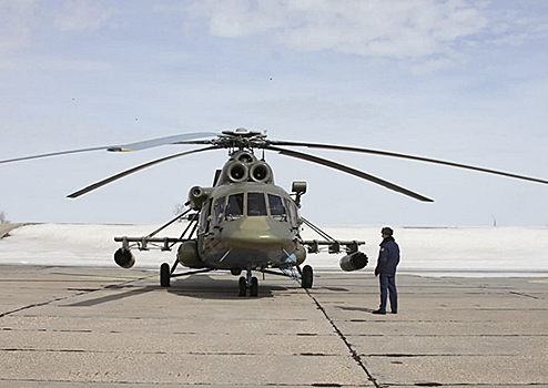Экипажи отдельного вертолетного полка ЦВО выполнили ночные учебно-тренировочные полеты в небе над Новосибирском
