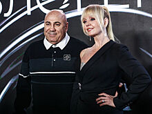 57-летняя Валерия пришла на премию в блестящем бюстгальтере