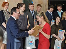 Организаторам фестиваля «Мирный поет о мире» вручили награды