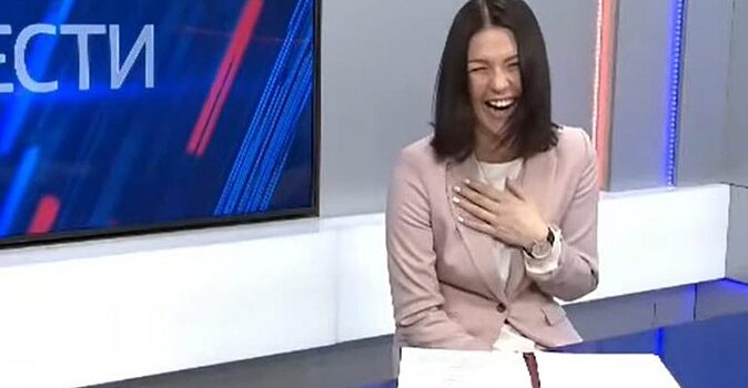 Смех в эфире: депутат ГД обратился к кабмину после скандала с журналисткой
