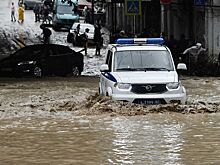 Людей смыло потоком: Наводнение в Крыму привело к трагедии